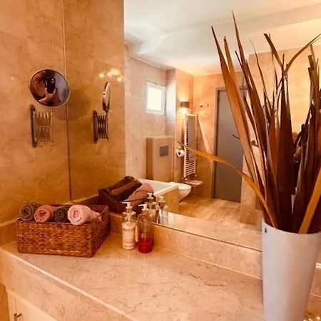 빌라 Delphine 4-bedroom In Tranquil Area