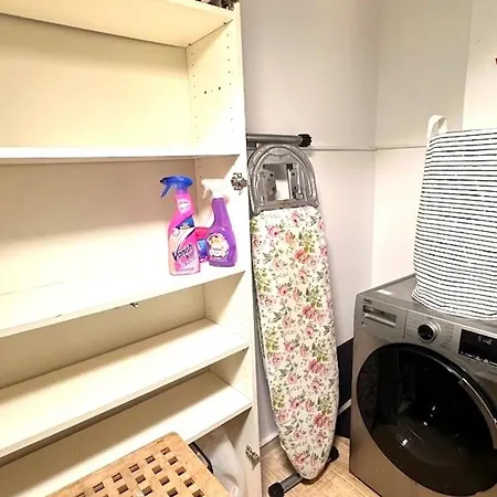 Delphine 4-bedroom In Tranquil Area *