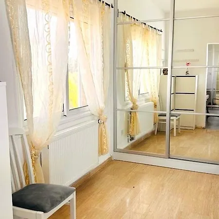 빌라 Delphine 4-bedroom In Tranquil Area